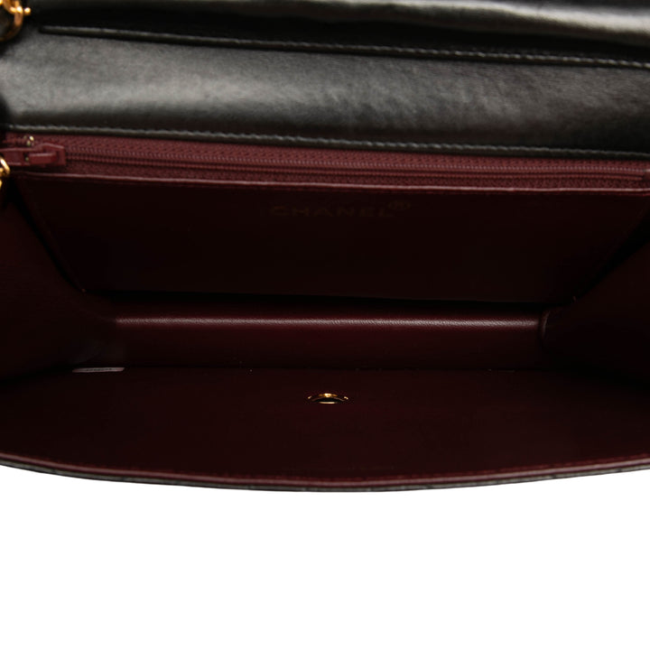 Chanel Sac porté épaule CC Matelassé Rabat simple Moyen Cuir d'agneau Noir – vue 4 – GABY PARIS