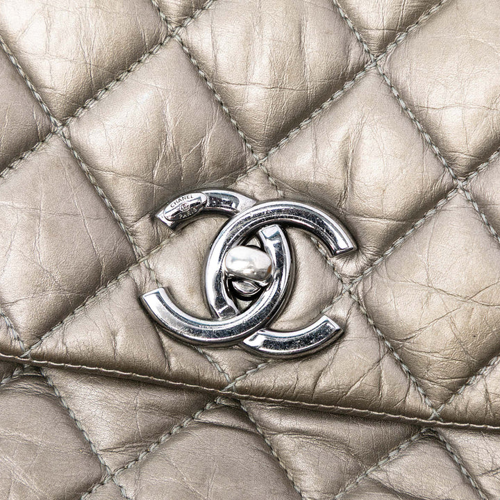 Chanel Small Bicolor Matelassé vieilli Cuir de veau Lady Perley à rabat