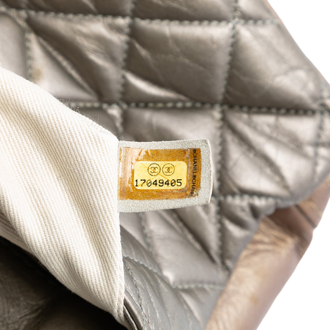 Chanel Small Bicolor Matelassé vieilli Cuir de veau Lady Perley à rabat