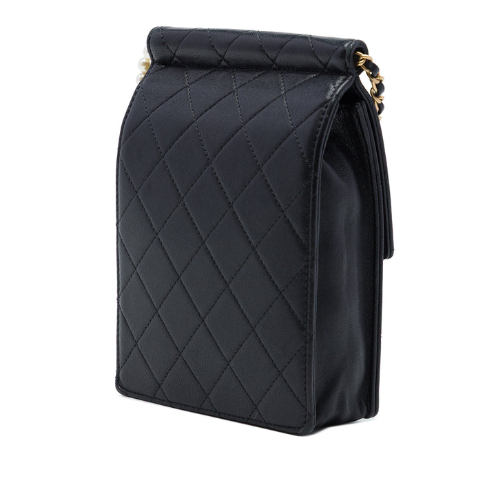 Matelassé Vertical Chic Perles à rabat Cuir d'agneau Noir
