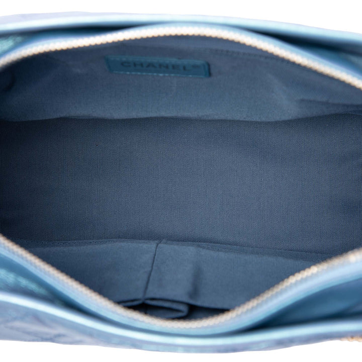 Chanel Medium Matelassé Iridescent Cuir d’agneau et Cuir de veau Gabrielle Hobo