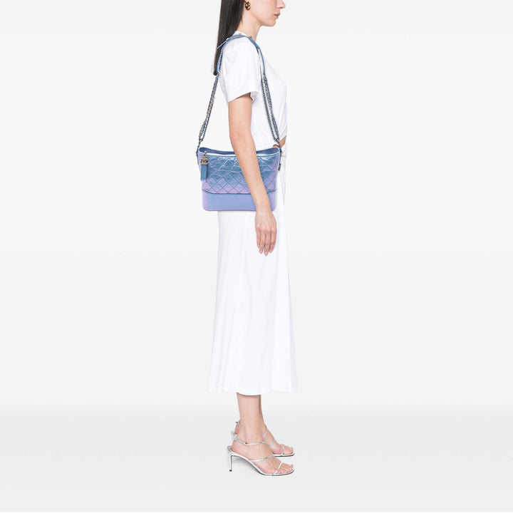 Chanel Medium Matelassé Iridescent Cuir d’agneau et Cuir de veau Gabrielle Hobo