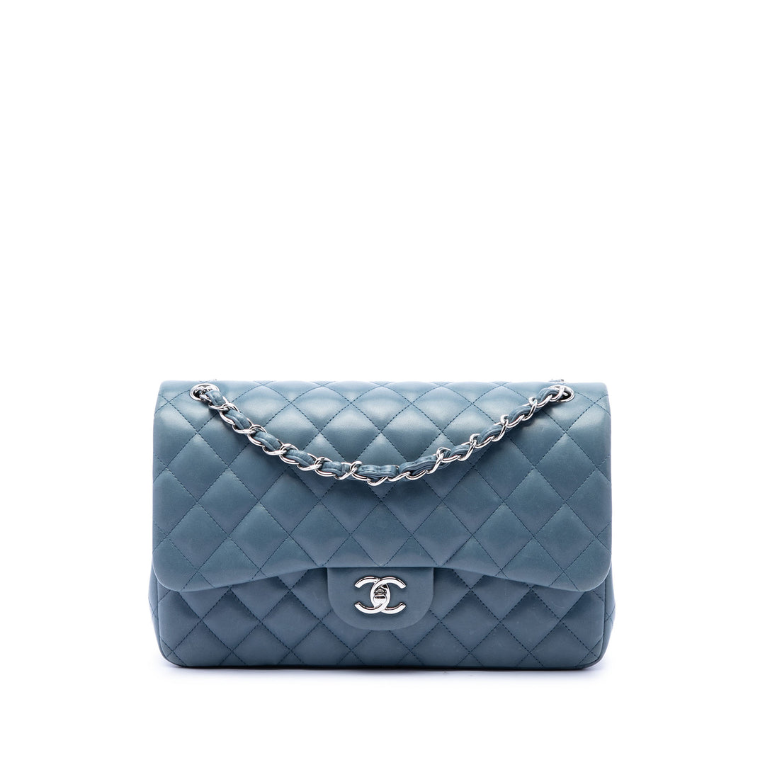 Chanel Sac porté épaule Classic Double rabat Jumbo Cuir d'agneau Bleu – vue principale – GABY PARIS