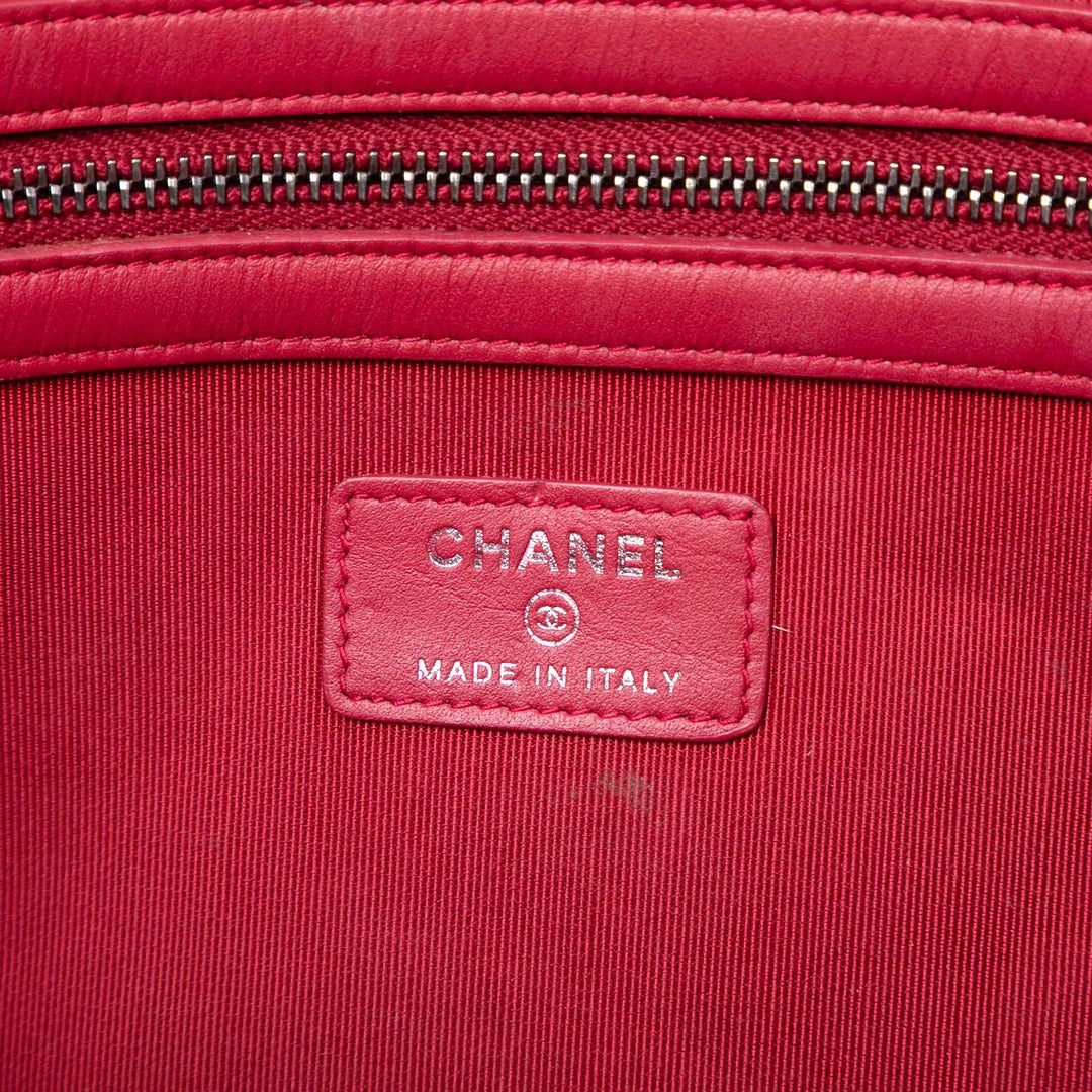 Chanel Large vieilli Cuir de veau Gabrielle O Étui Pochette