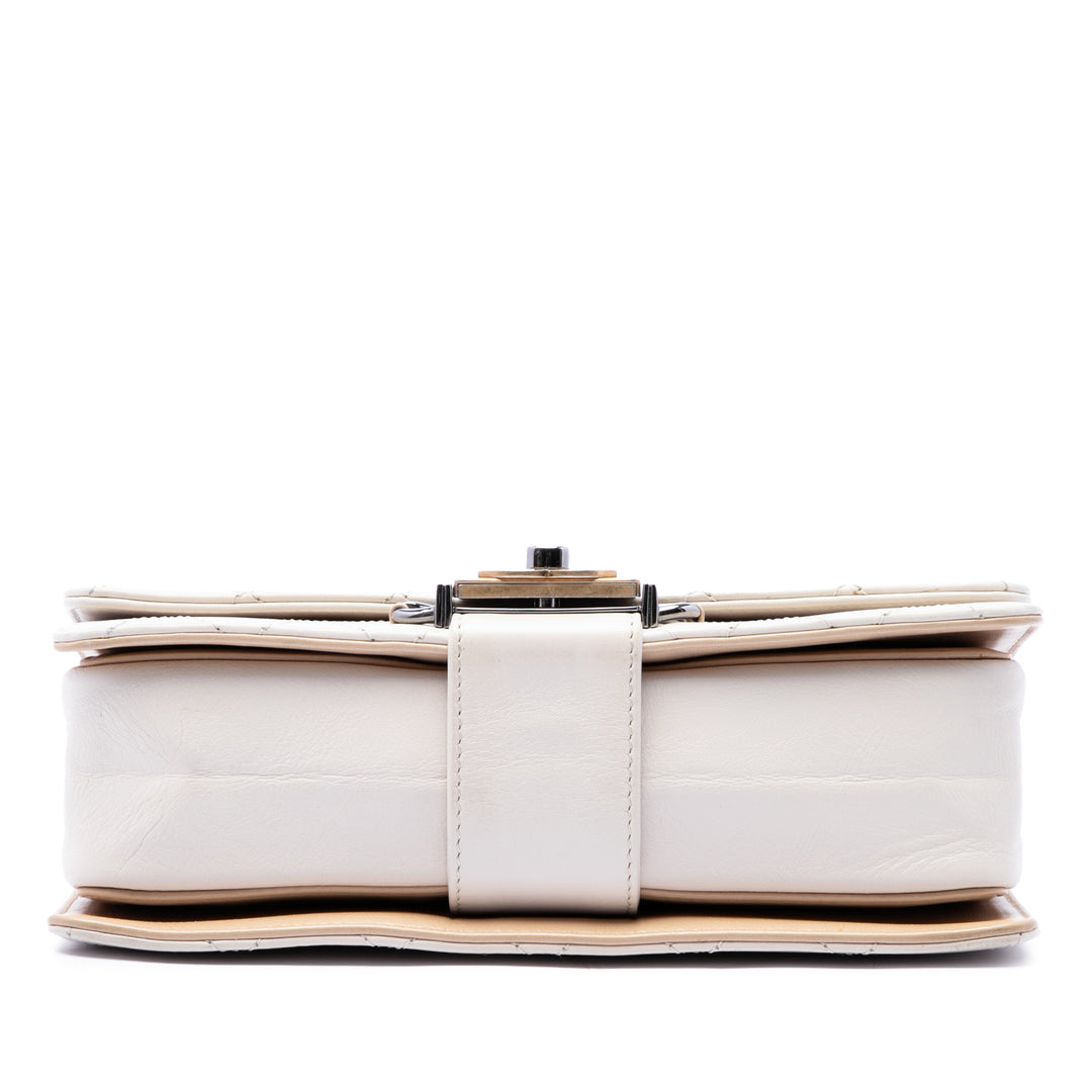Chanel CC Surpiqué Chaîne à rabat Cuir de veau