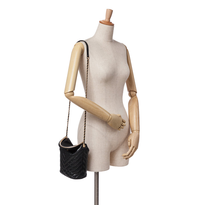 Chanel Matelassé Chevron Poignée with Chic Sac seau Cuir d'agneau