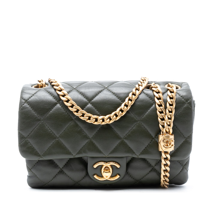 Chanel Small Matelassé Cuir d’agneau Pillow Crush à rabat