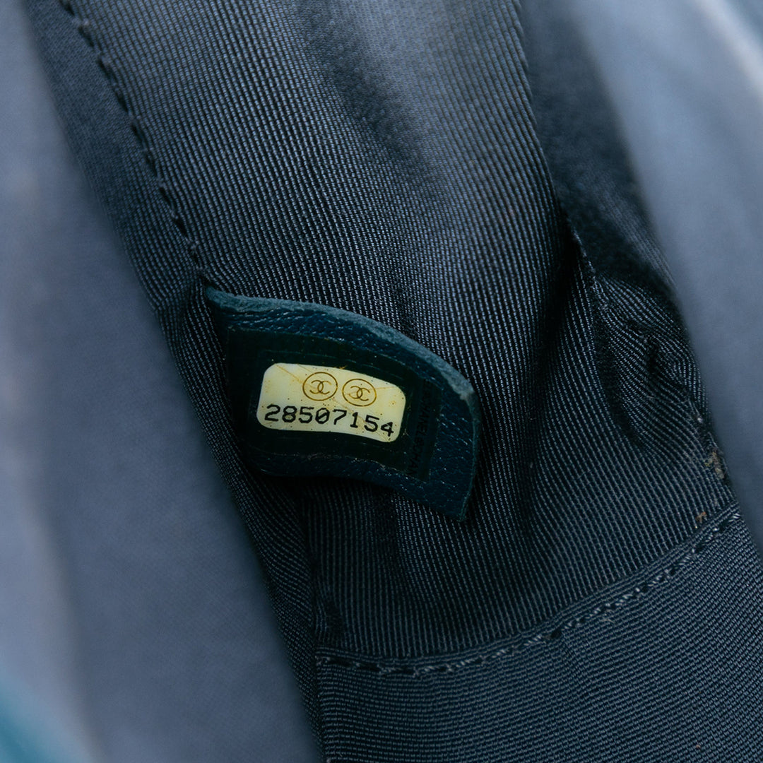 Chanel Small Matelassé Cuir de veau Chain Infinity anse supérieure à rabat