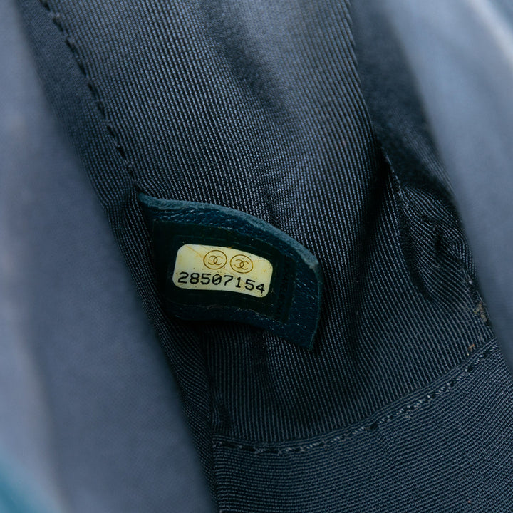 Chanel Small Matelassé Cuir de veau Chain Infinity anse supérieure à rabat