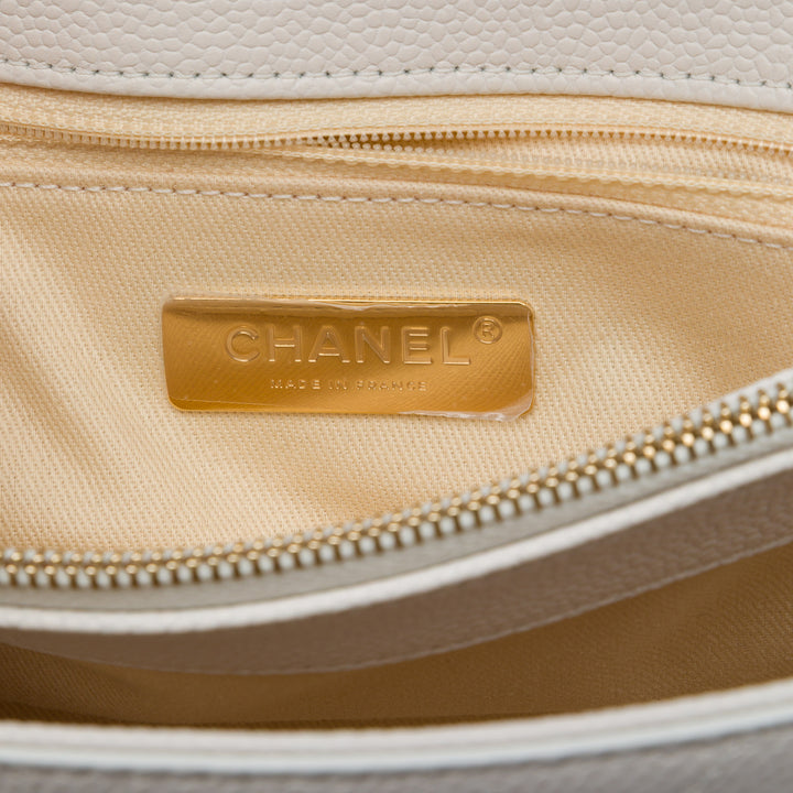Surpiqué Chic Affinity sac à Moyen Cuir caviar Blanc