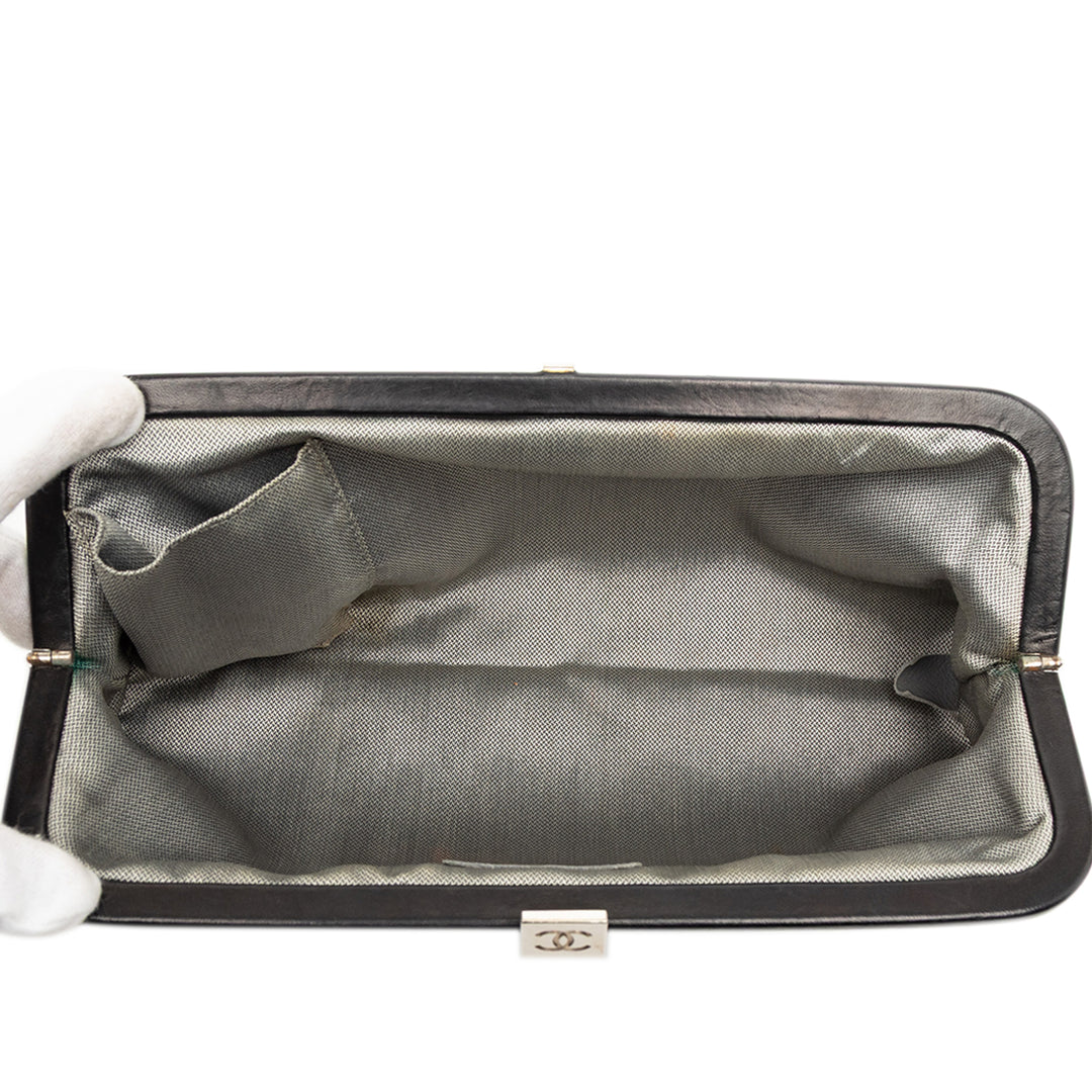 Chanel Matelassé Cuir d’agneau Mademoiselle Ligne Pochette