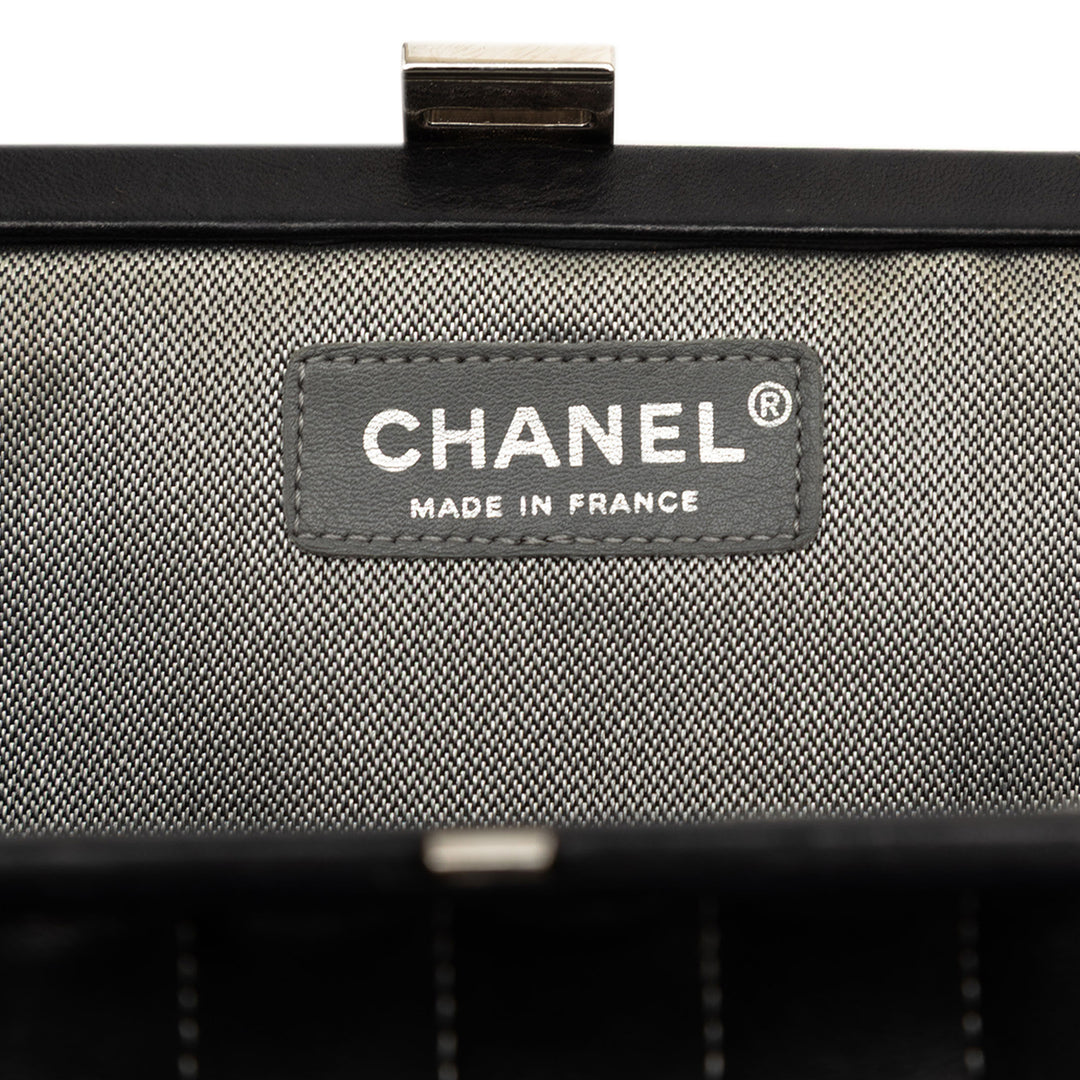 Chanel Matelassé Cuir d’agneau Mademoiselle Ligne Pochette