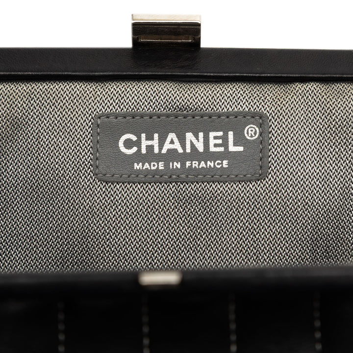 Chanel Matelassé Cuir d’agneau Mademoiselle Ligne Pochette