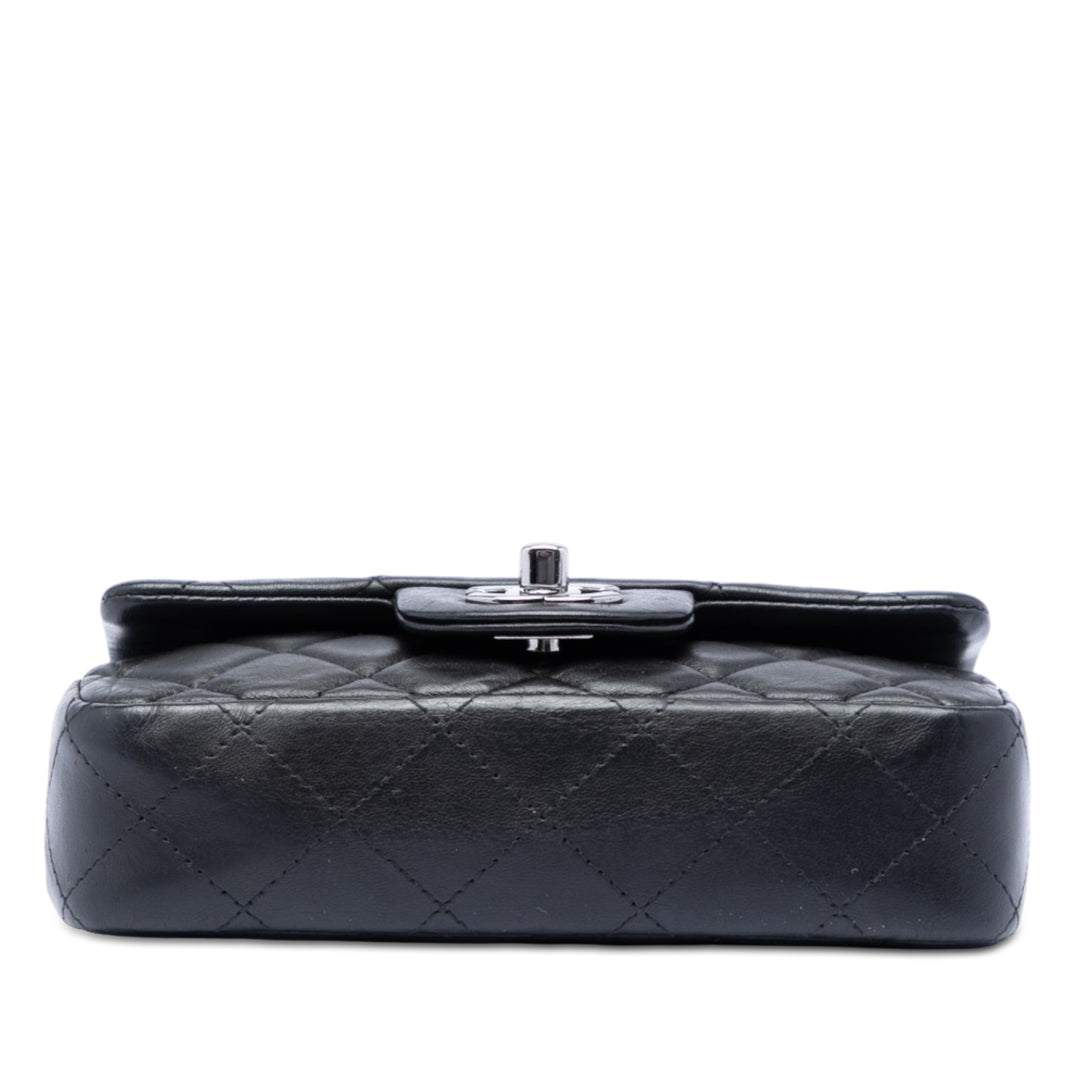 Chanel Extra Mini Rectangular Matelassé Cuir d'agneau à rabat