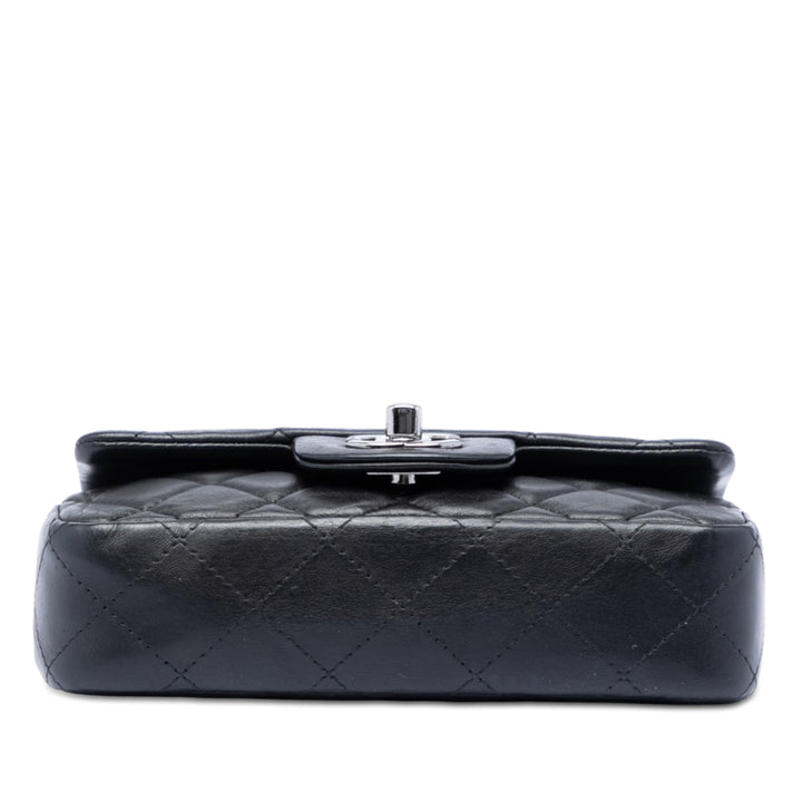 Chanel Extra Mini Rectangular Matelassé Cuir d'agneau à rabat