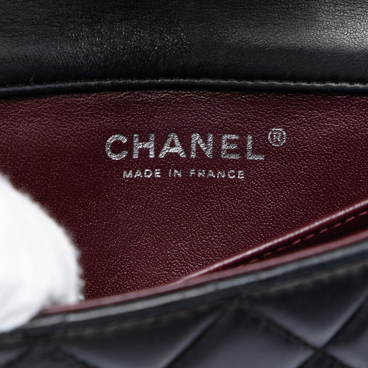 Chanel Extra Mini Rectangular Matelassé Cuir d'agneau à rabat
