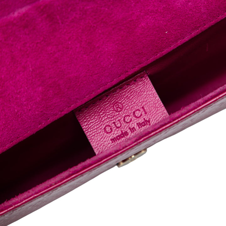 Gucci Microguccissima Cuir verni Broadway Pochette