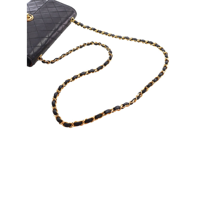Chanel Circle CC Rabat simple Mini Cuir d'agneau Noir – vue 15 – GABY PARIS