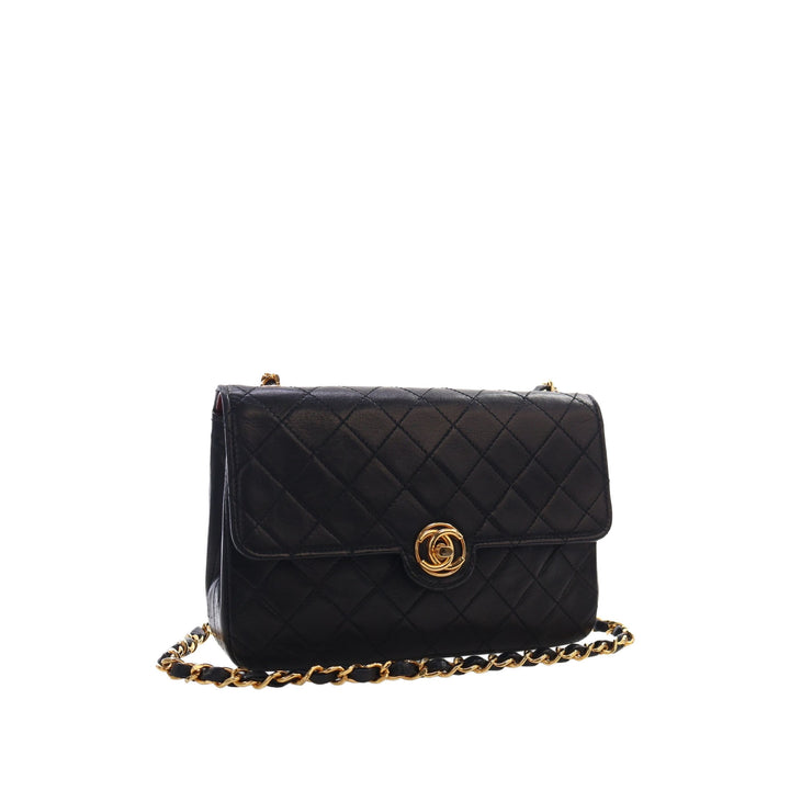 Chanel Circle CC Rabat simple Mini Cuir d'agneau Noir – vue 9 – GABY PARIS