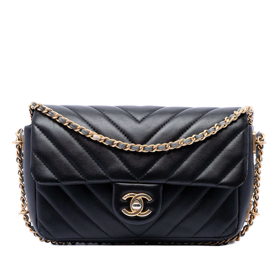 Chanel Mini Rectangular Chevron Cuir d’agneau Sac rond à chaîne à rabat