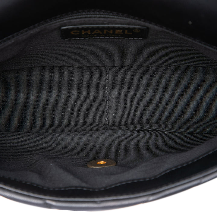 Chanel Mini Rectangular Chevron Cuir d’agneau Sac rond à chaîne à rabat