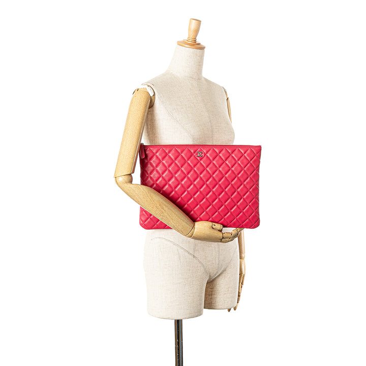 Large Quilted Lambskin O Case Clutch Pink - Gaby Paris