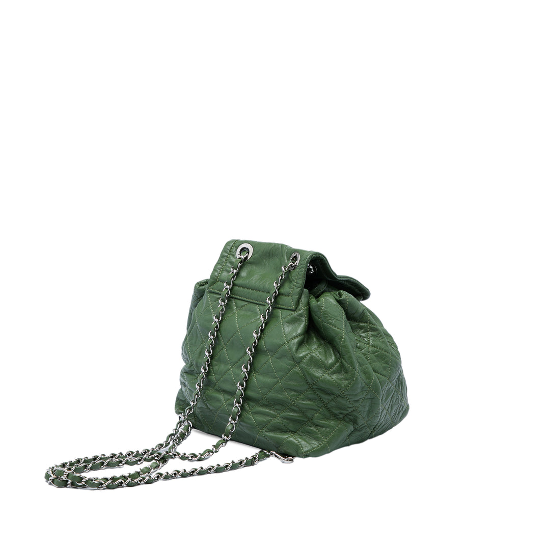 Chanel Matelassé vieilli Beijing 2 in 1 Sac à dos Cuir de veau Vert