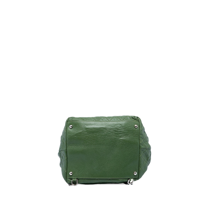 Chanel Matelassé vieilli Beijing 2 in 1 Sac à dos Cuir de veau Vert