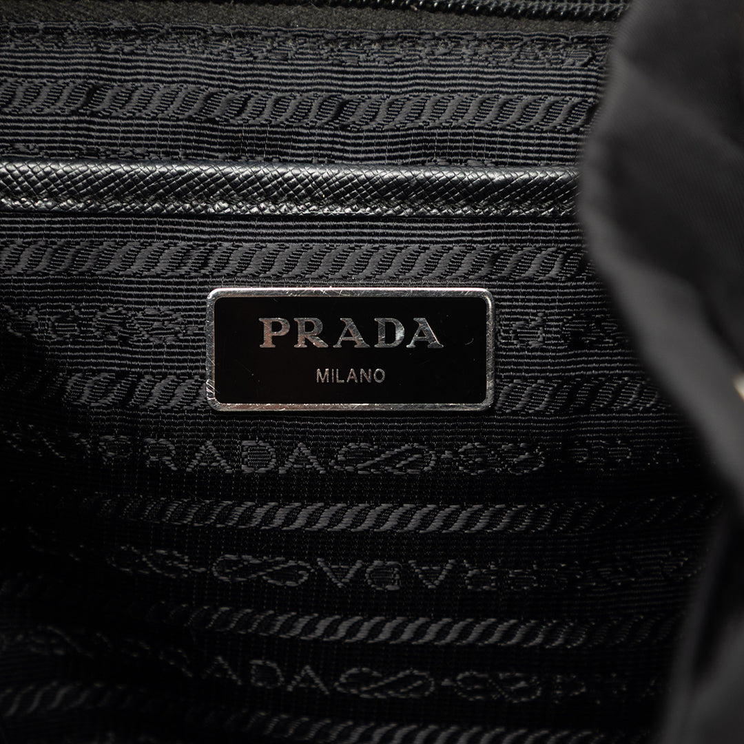 Prada à finitions Sac à dos Saffiano Noir – vue 5 – GABY PARIS