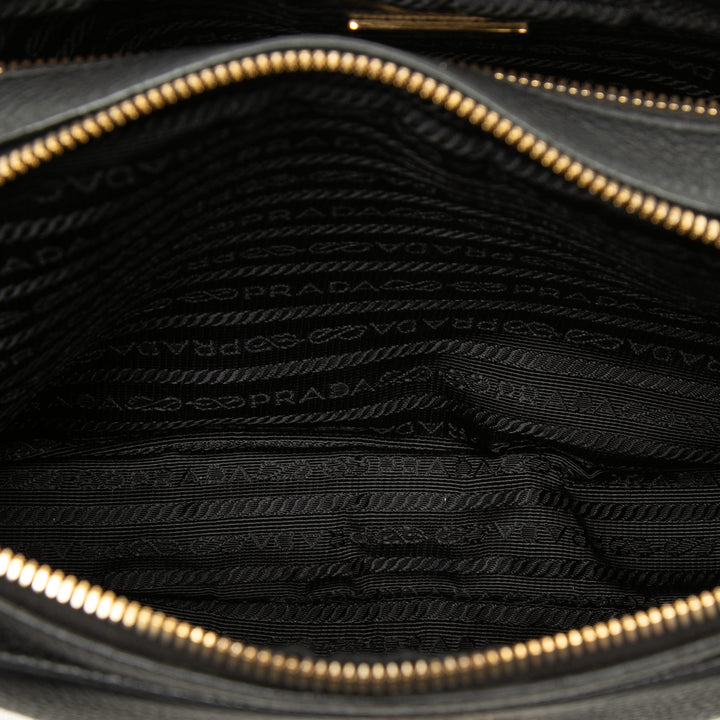 Prada Vitello Phenix Double Zippé Sac caméra Noir – vue 4 – GABY PARIS