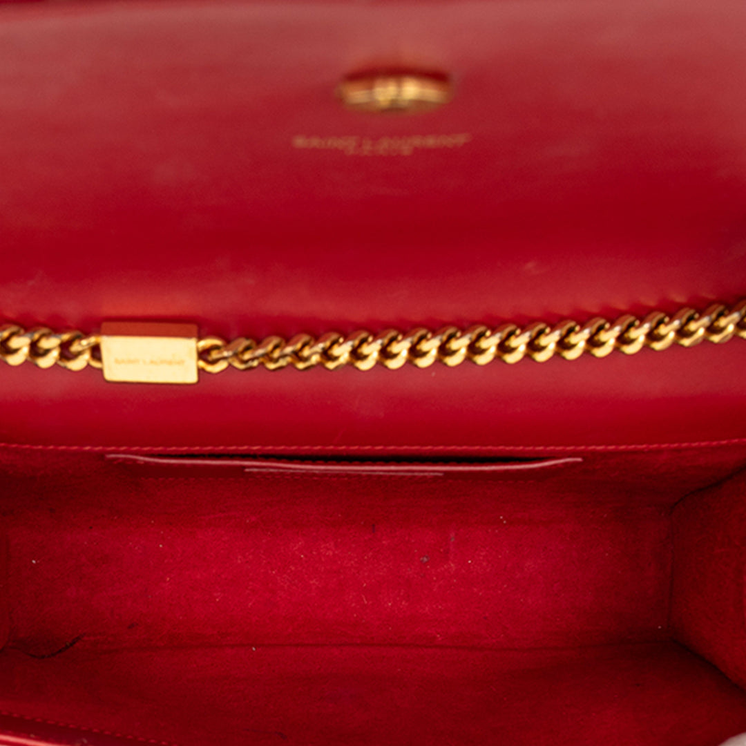 Saint Laurent Classic Kate Pompon Sac Moyen Cuir de veau lisse Rouge – vue 4 – GABY PARIS
