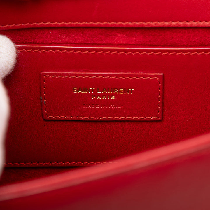 Saint Laurent Classic Kate Pompon Sac Moyen Cuir de veau lisse Rouge – vue 5 – GABY PARIS
