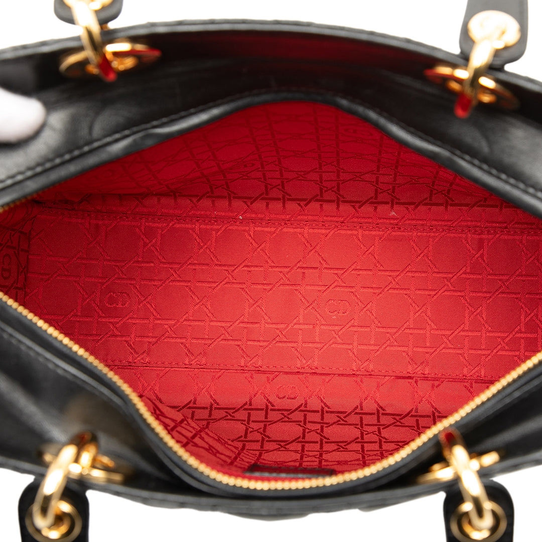 Dior Large Cuir d’agneau Cannage Lady Dior