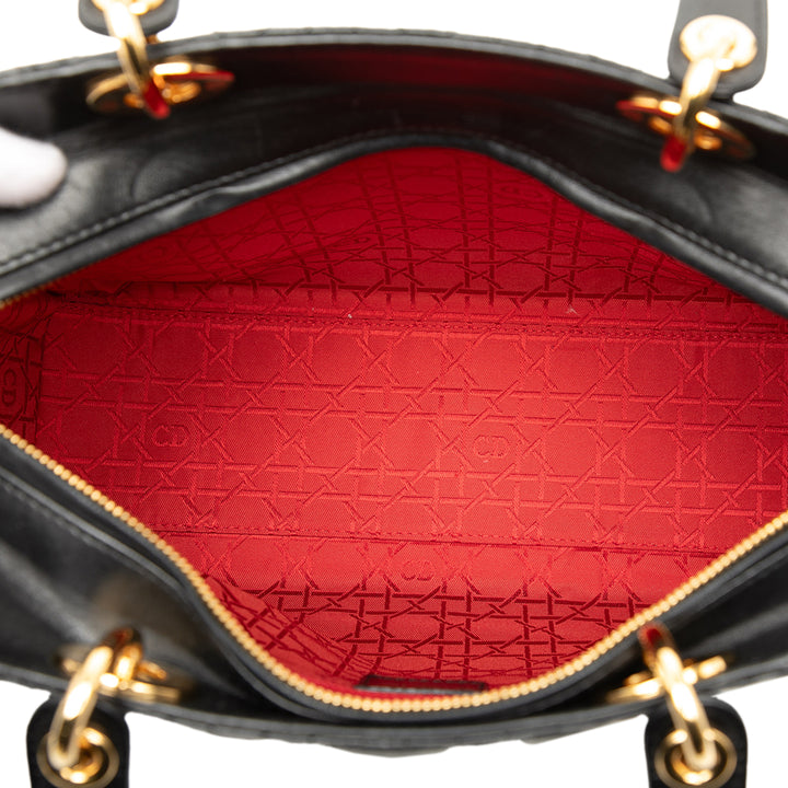 Dior Large Cuir d’agneau Cannage Lady Dior