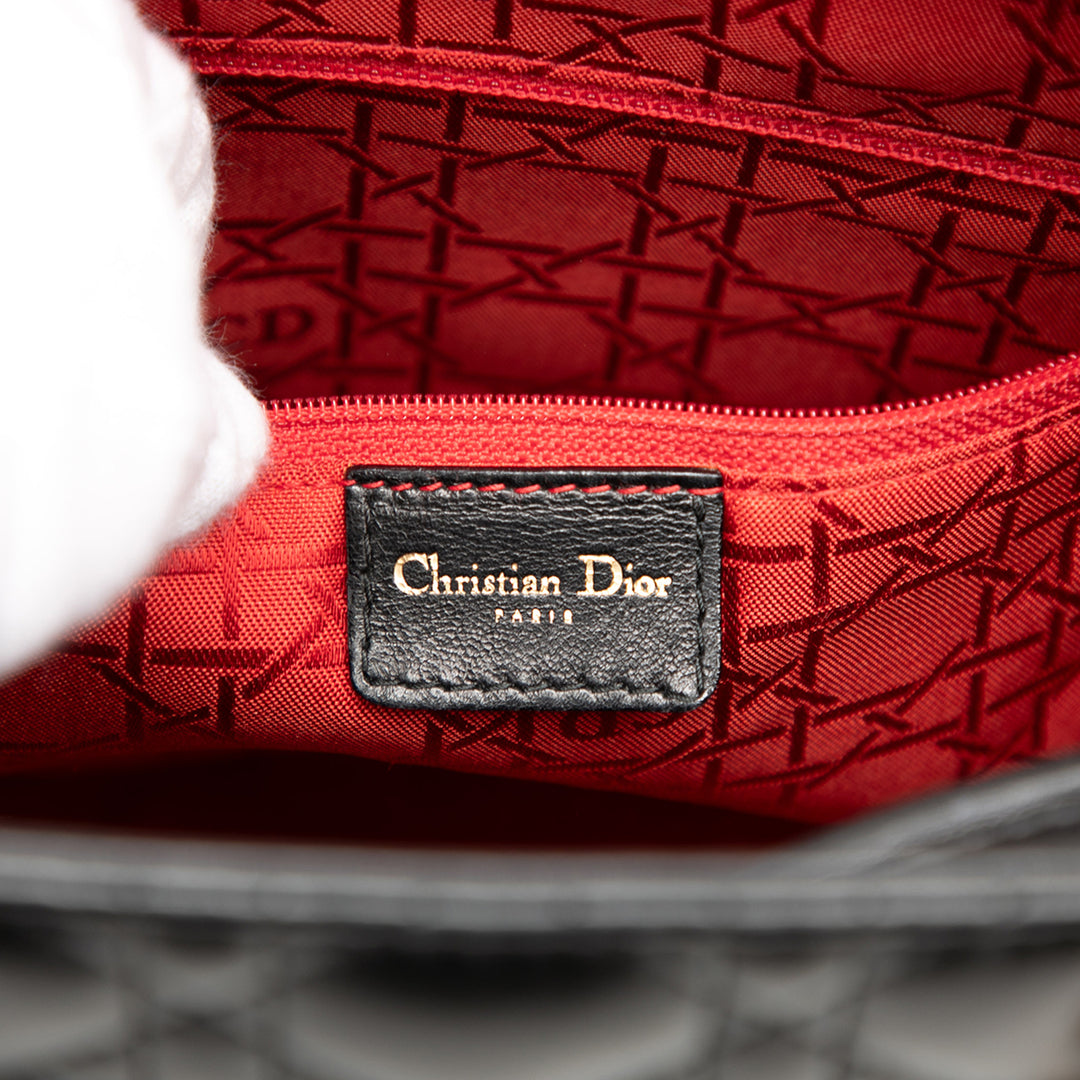 Dior Large Cuir d’agneau Cannage Lady Dior