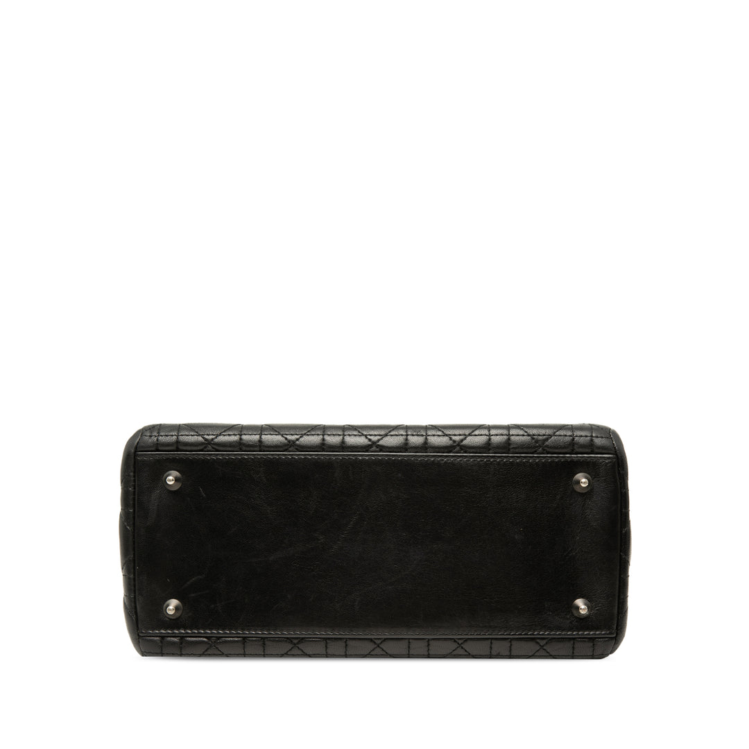 Dior Medium Cuir d’agneau Cannage Lady Dior