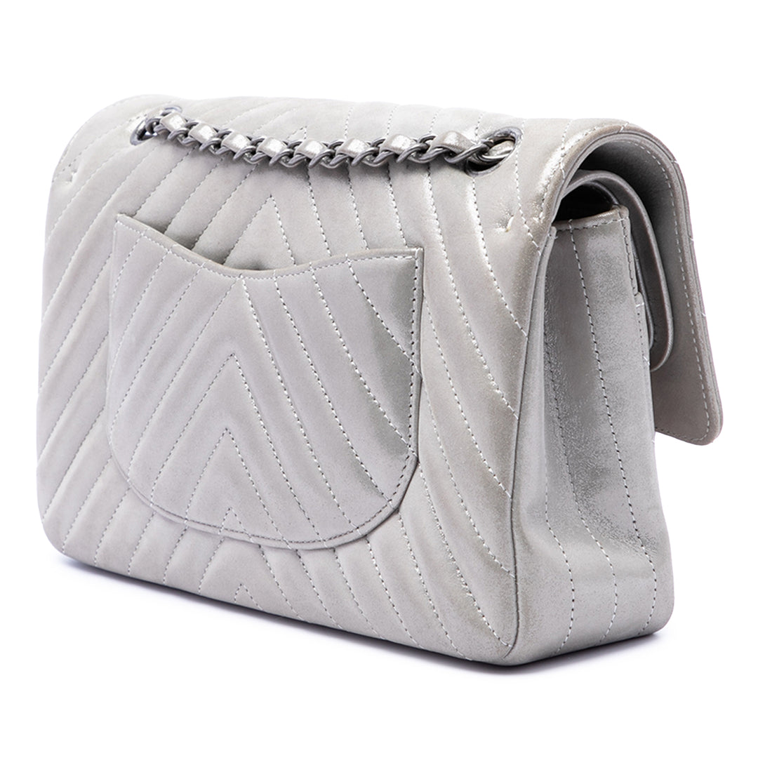 Chanel Medium Classic Chevron Iridescent Cuir d’agneau Double rabat