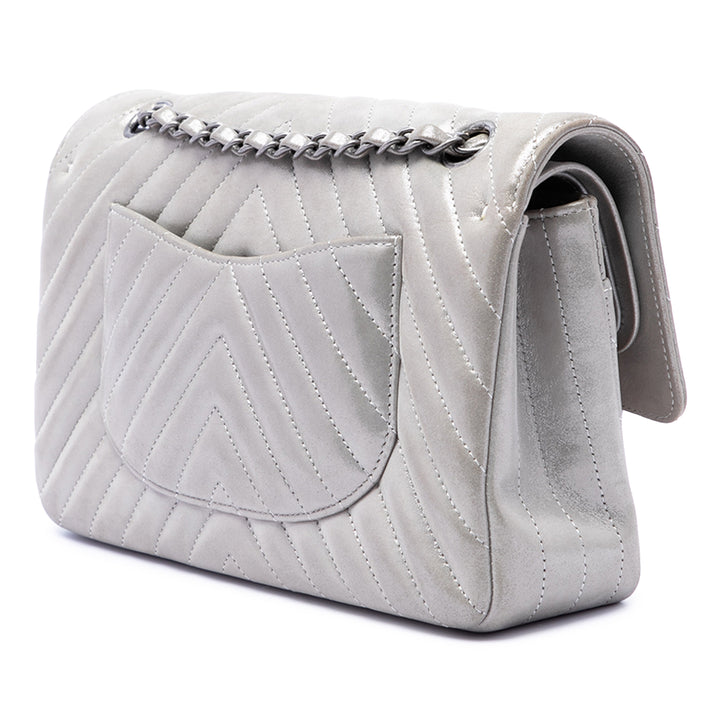 Chanel Medium Classic Chevron Iridescent Cuir d’agneau Double rabat