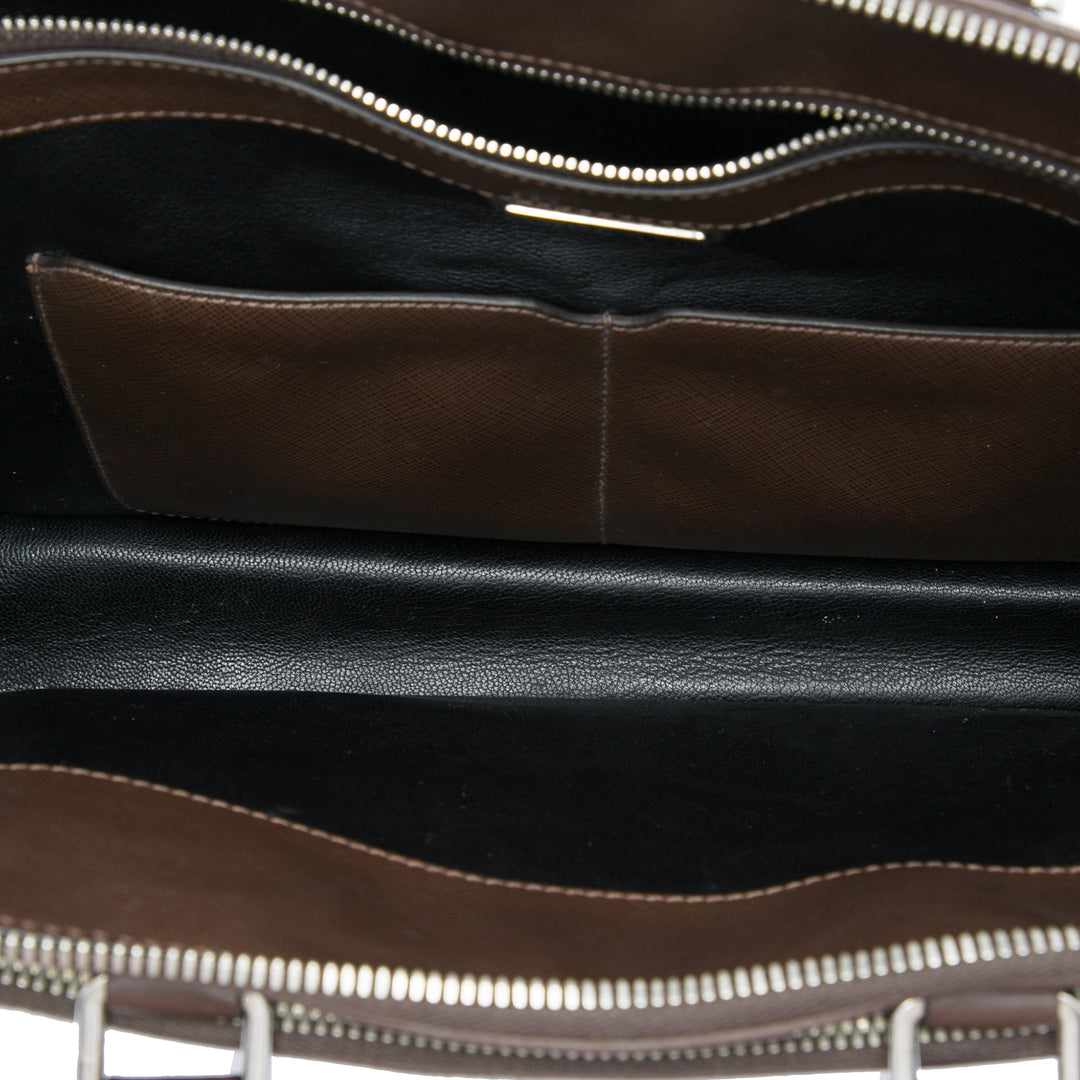 Prada Saffiano Cuir Travel Front Zip Pocket Porte-documents
