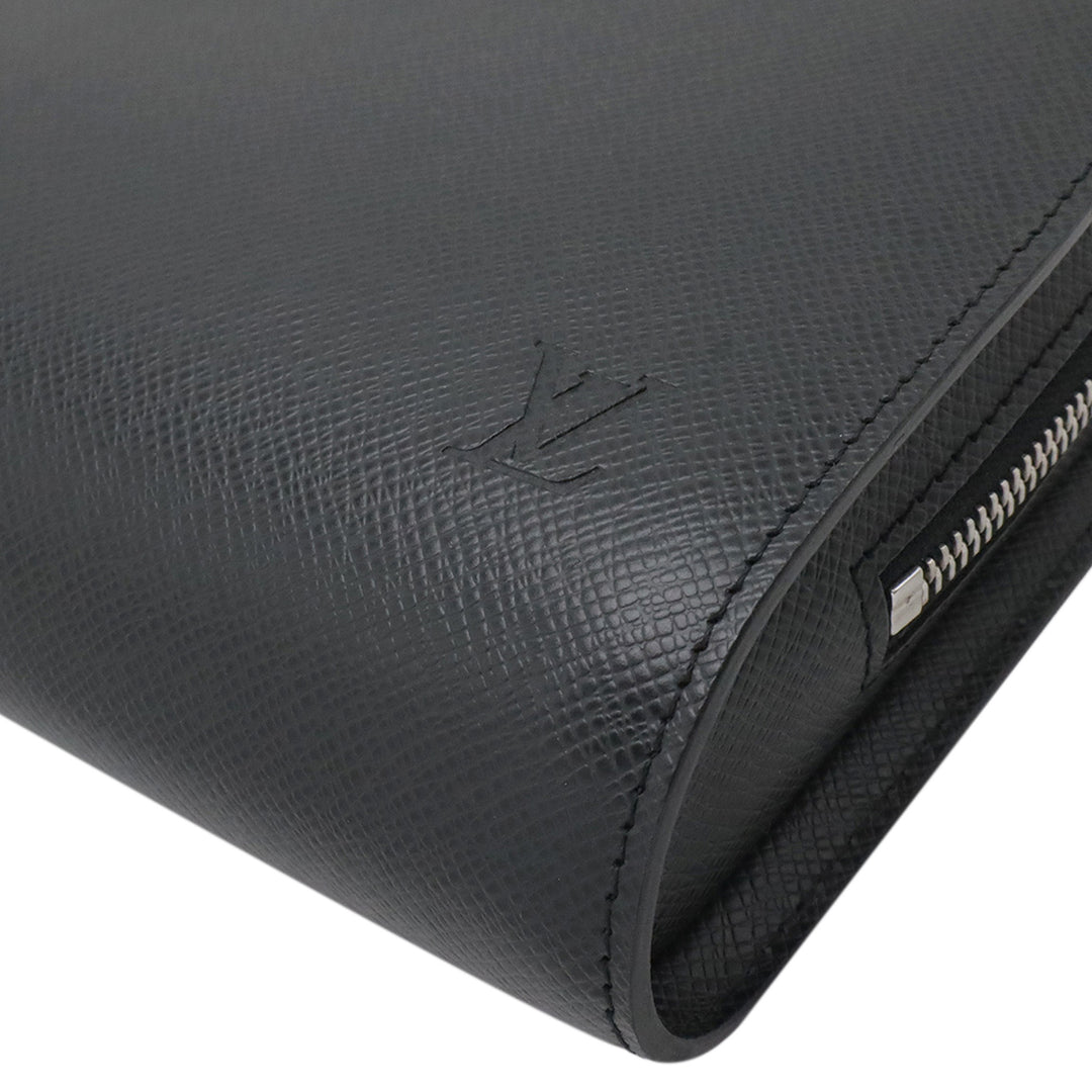 Louis Vuitton Taiga Pochette Baikal