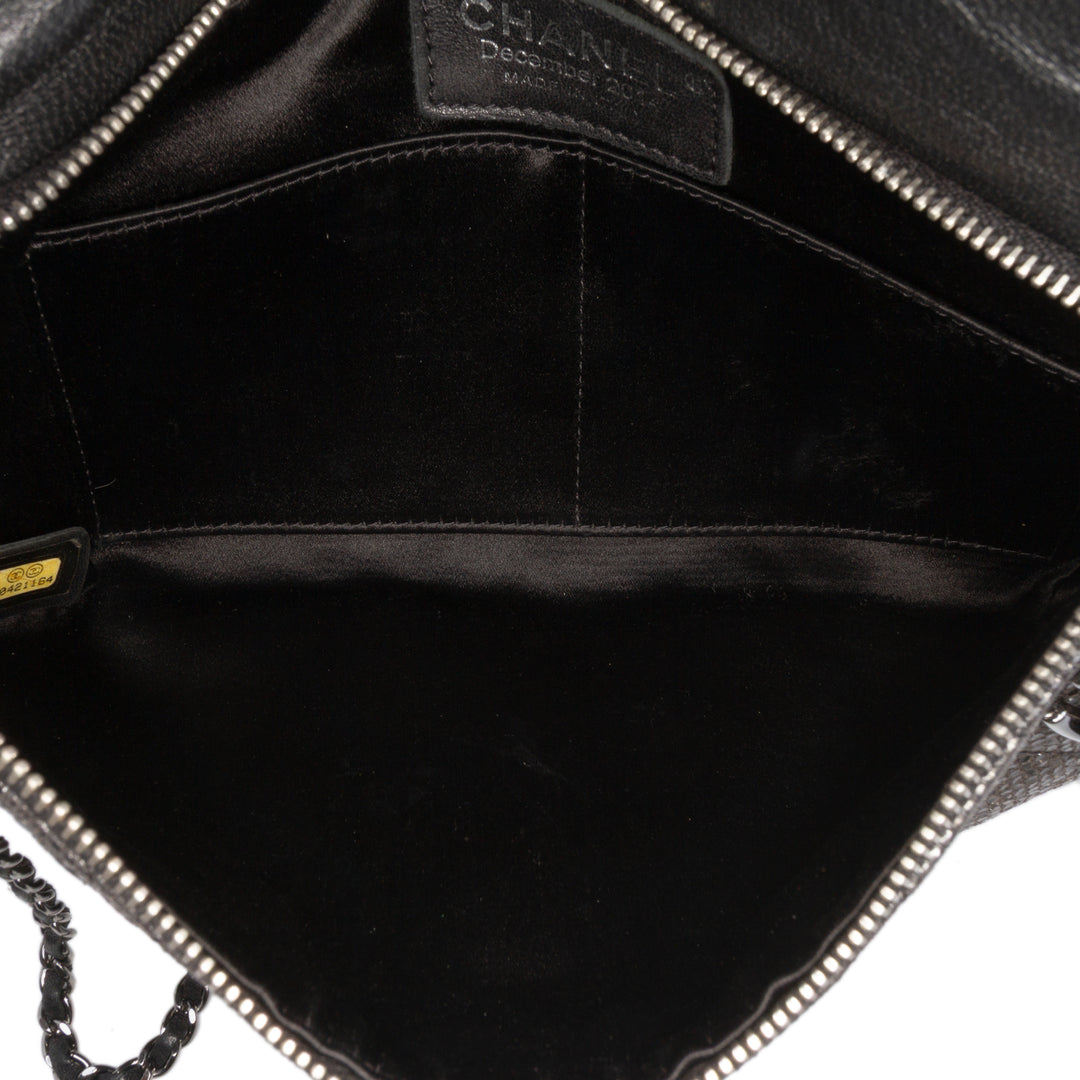 Chanel Matelassé Laminated Fabric Chain Evening Sac porté croisé