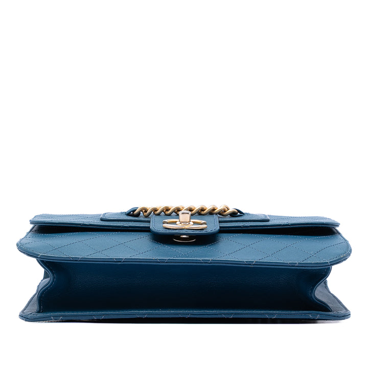 Chanel Large Matelassé Sheepskin Front Chain à rabat