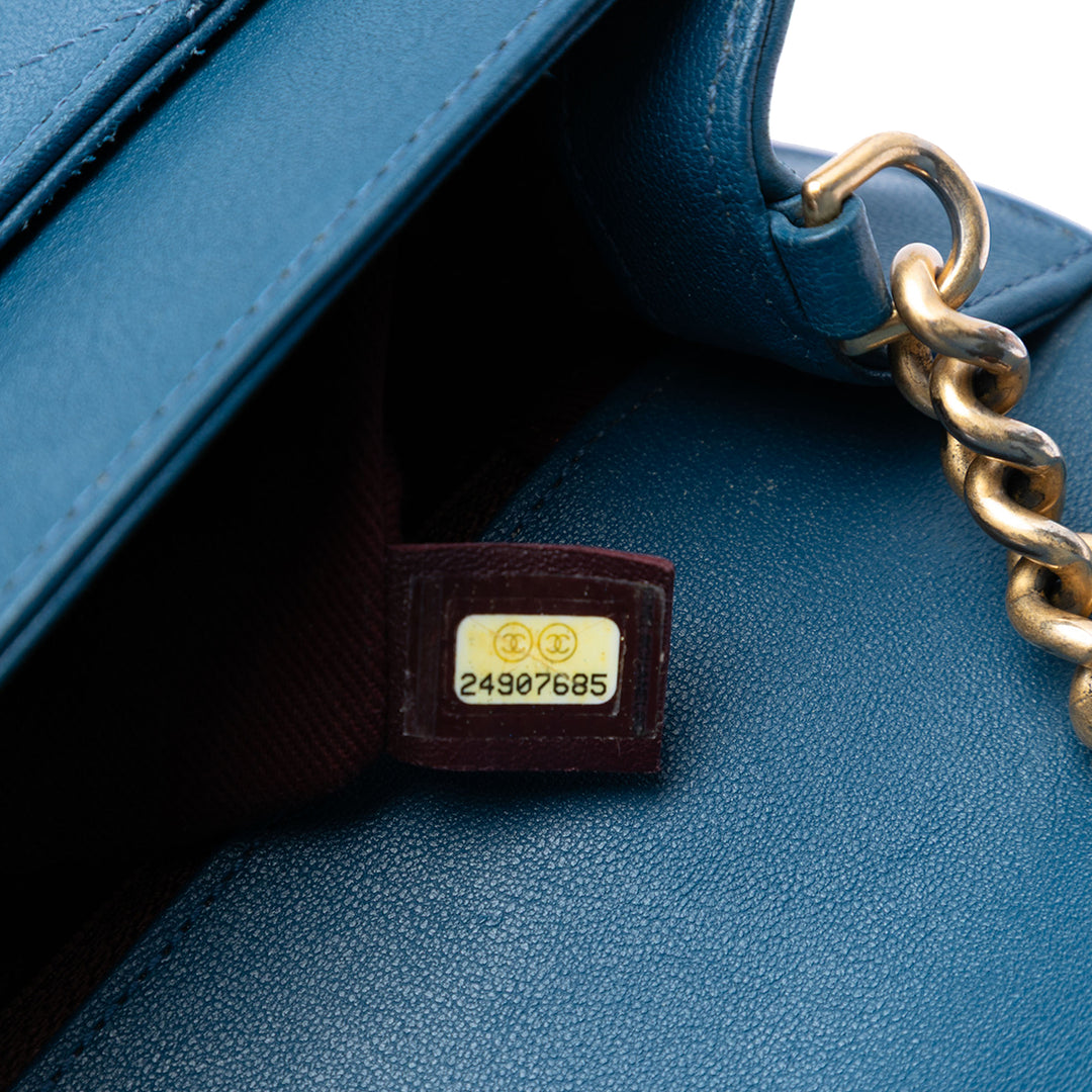 Chanel Large Matelassé Sheepskin Front Chain à rabat