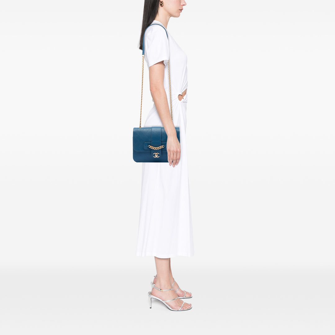 Chanel Large Matelassé Sheepskin Front Chain à rabat