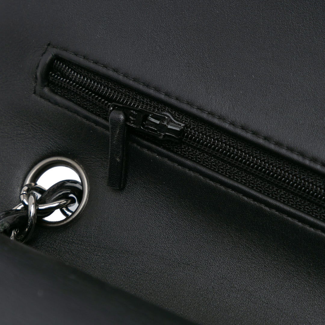 Medium Classic Patent Double Flap Black - Gaby Paris