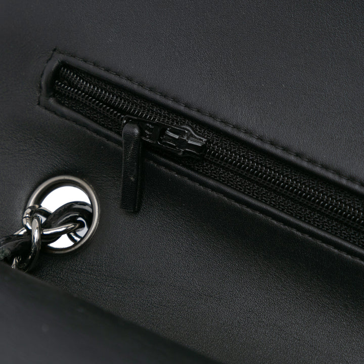 Medium Classic Patent Double Flap Black - Gaby Paris
