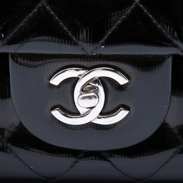 Chanel Jumbo Classic Cuir verni Double rabat