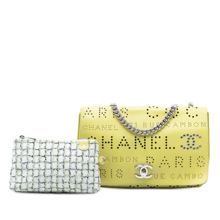 Chanel perforé Logo Œillets à rabat Cuir de veau