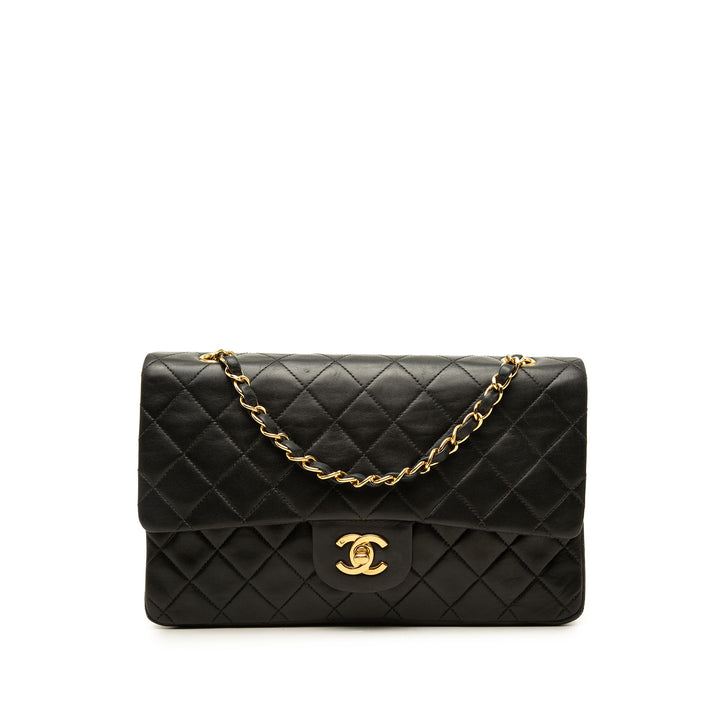 Chanel Sac porté épaule Classic Double rabat Moyen Cuir d'agneau Noir – vue principale – GABY PARIS