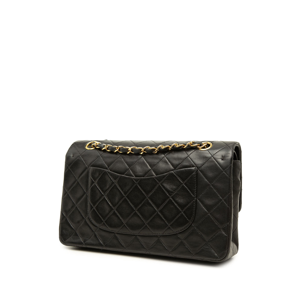 Chanel Sac porté épaule Classic Double rabat Moyen Cuir d'agneau Noir – vue 2 – GABY PARIS